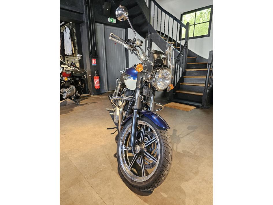 TRIUMPH BONNEVILLE 865 SE