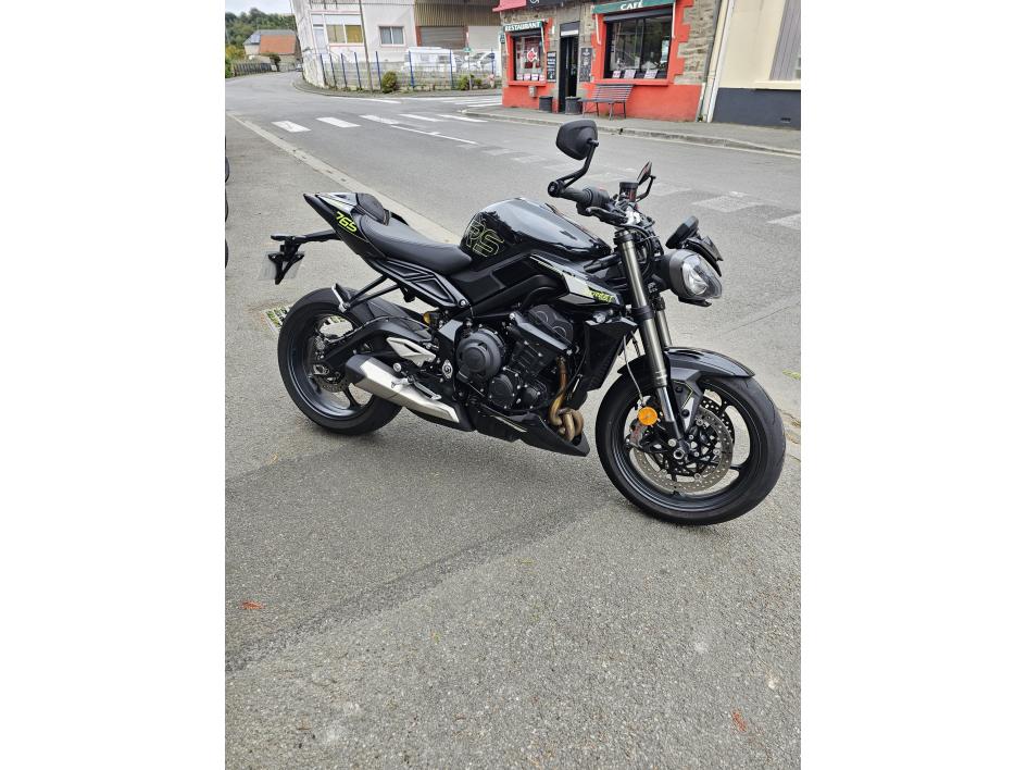 TRIUMPH STREET TRIPLE 765 RS