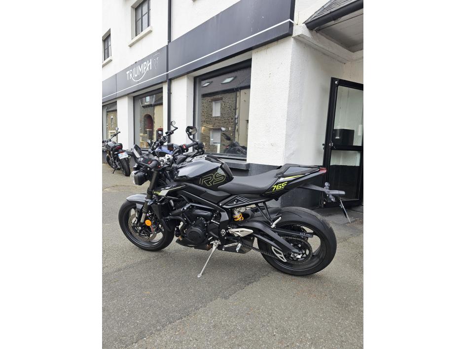 TRIUMPH STREET TRIPLE 765 RS