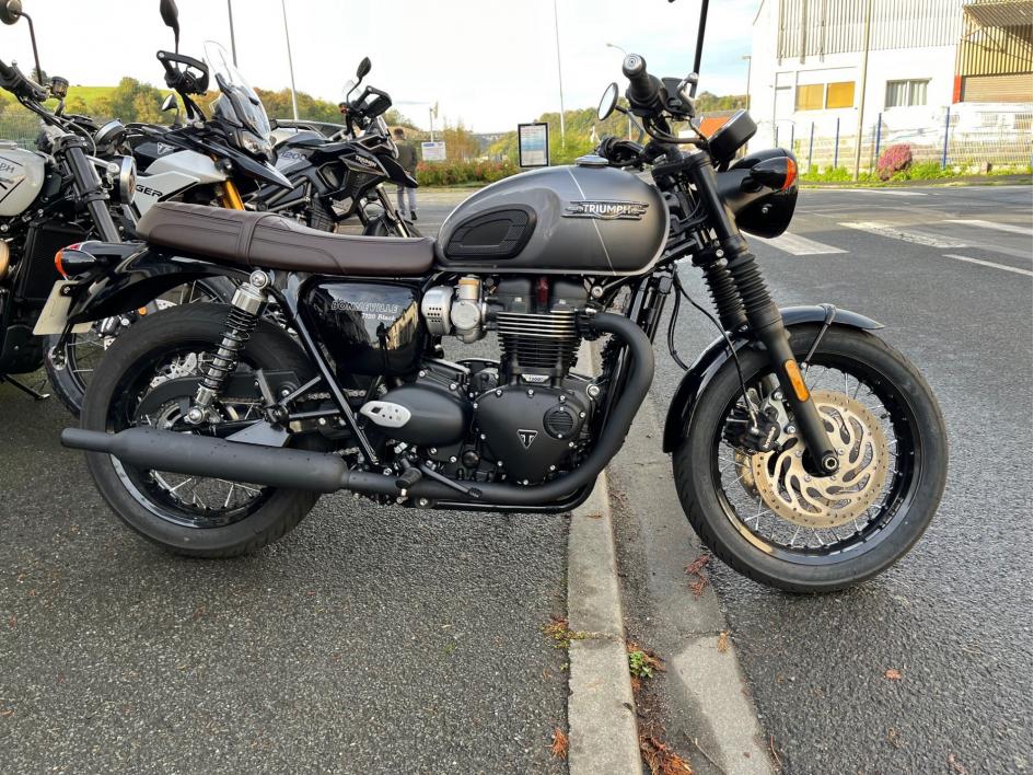 TRIUMPH Bonneville T120 Black